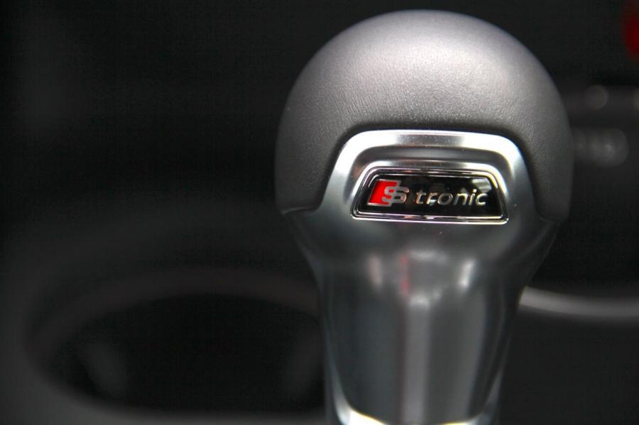 Детали интерьера Audi S3 (8V) 2013 года  (WW) (фото 60 из 101)